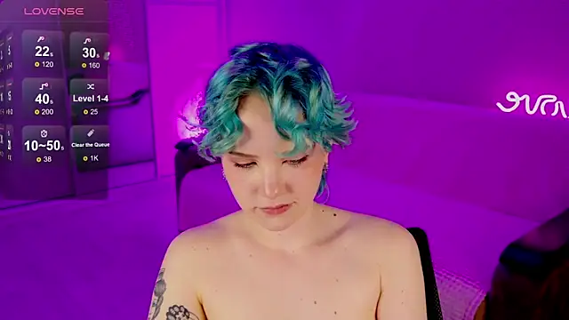 School Love online show from 02-13-25, 04:07