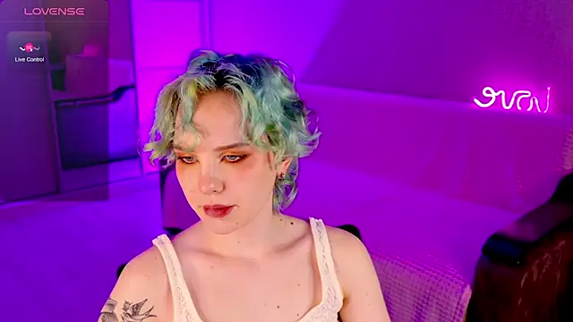 School Love online show from 03-10-25, 04:14