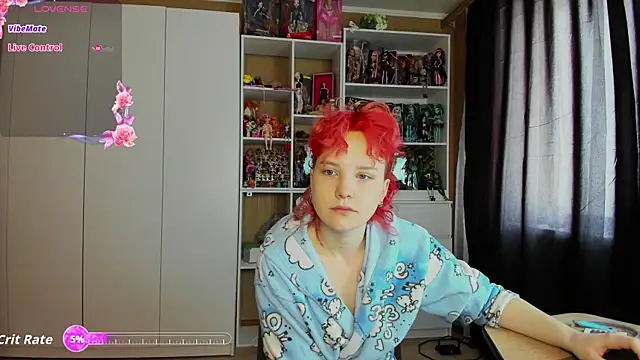 School Love online show from 04-23-26, 07:09