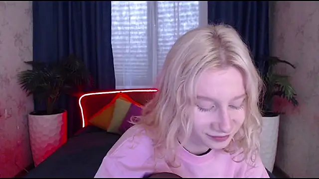 EnigmaSee online show from 10-05-25, 01:48