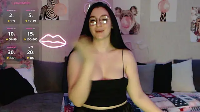 Fluffy Tiffy online show from 01-31-25, 08:01