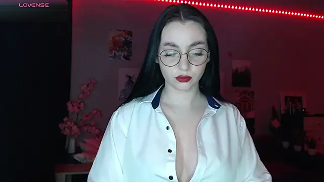 Fluffy Tiffy online show from 03-13-25, 12:05