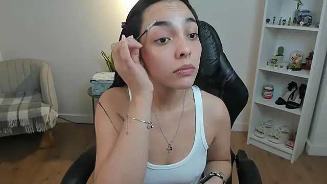  BellaEvans  online show from 01-14-26, 05:46