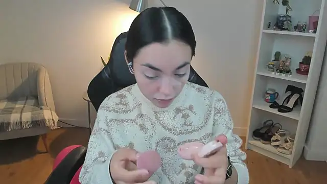  BellaEvans  online show from 03-20-26, 05:56