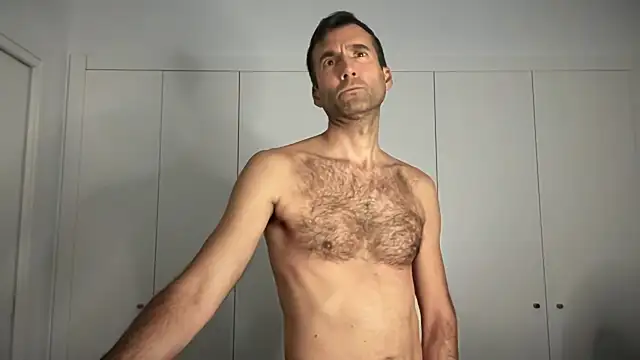 Snapshot of david_spanish chatting on 12-23-24, 06:05 david spanish online show from 12-23-24, 06:05