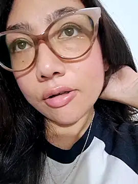 Mia Ruiz online show from 02-15-25, 01:42