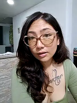 Mia Ruiz online show from 03-20-25, 04:40