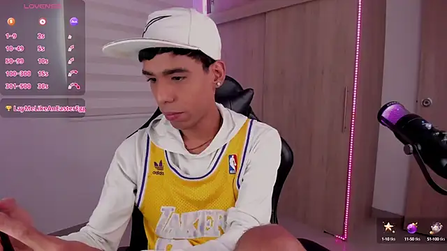 aldrinwhite online show from 01-17-25, 05:19