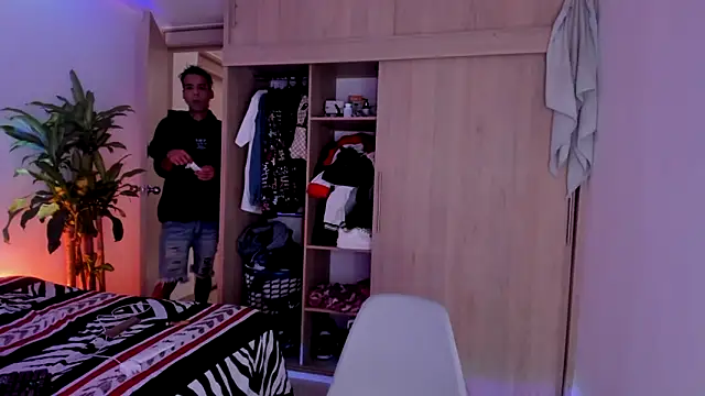 aldrinwhite online show from 11-03-25, 06:53