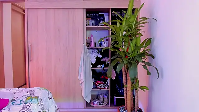 aldrinwhite online show from 11-23-25, 01:44