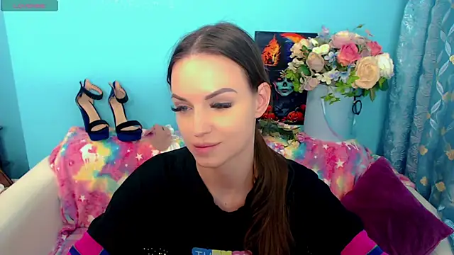 Snapshot of LindaaLu chatting on 03-19-25, 03:52 LindaaLu online show from 03-19-25, 03:52