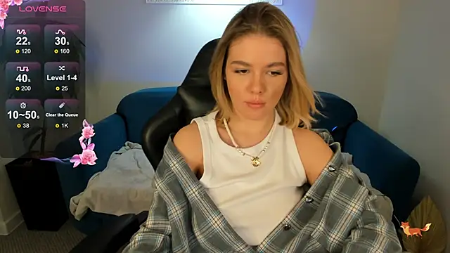 Anna Robinson online show from 03-10-25, 01:32