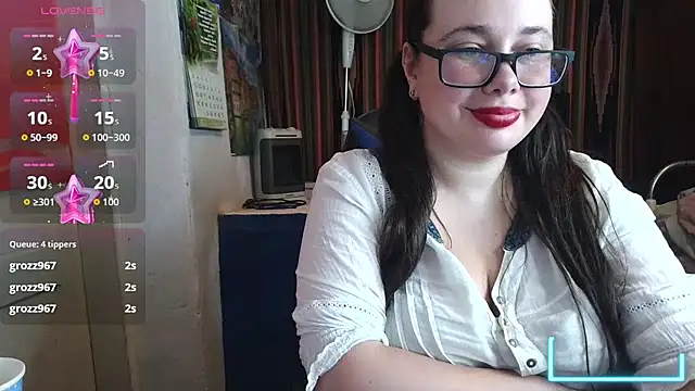 Snapshot of Cora_Maro chatting on 07-28-26, 12:48 Cora Maro online show from 07-28-26, 12:48