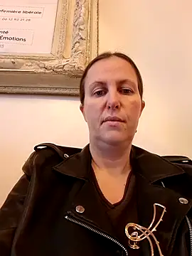 Snapshot of Angelacoquine chatting on 12-17-24, 09:50 Angelacoquine online show from 12-17-24, 09:50