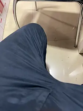 Snapshot of A-mira chatting on 03-20-25, 11:38 A-mira online show from 03-20-25, 11:38