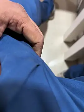 Snapshot of A-mira chatting on 03-22-25, 06:22 A-mira online show from 03-22-25, 06:22