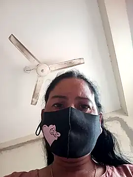 Snapshot of Neha-Roy chatting on 12-20-25, 05:14 Neha-Roy online show from 12-20-25, 05:14