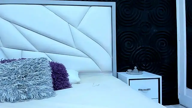 Snapshot of AbigailWilliams_ chatting on 09-27-25, 11:04 AbigailWilliams online show from 09-27-25, 11:04