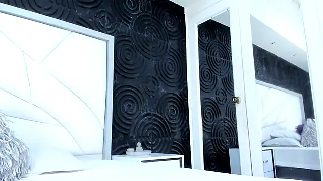 Snapshot of AbigailWilliams_ chatting on 10-20-25, 11:10 AbigailWilliams online show from 10-20-25, 11:10