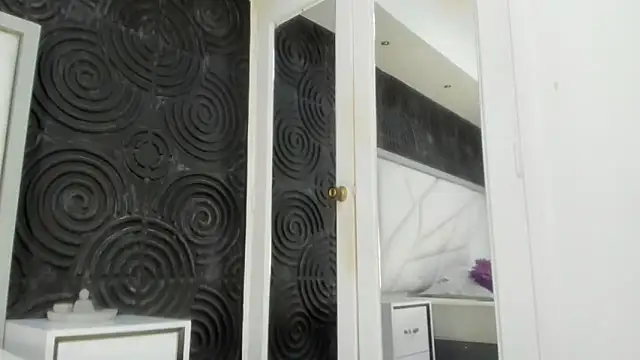 Snapshot of AbigailWilliams_ chatting on 10-29-25, 11:12 AbigailWilliams online show from 10-29-25, 11:12