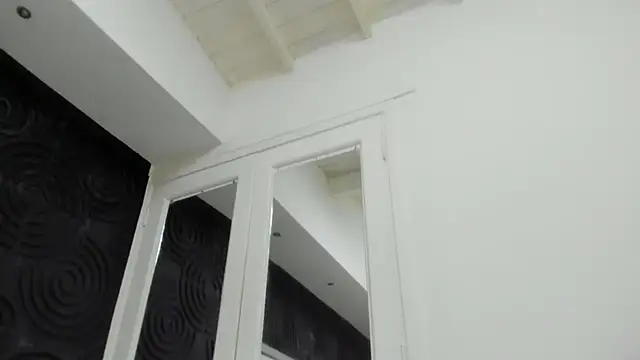 Snapshot of AbigailWilliams_ chatting on 11-05-25, 11:10 AbigailWilliams online show from 11-05-25, 11:10