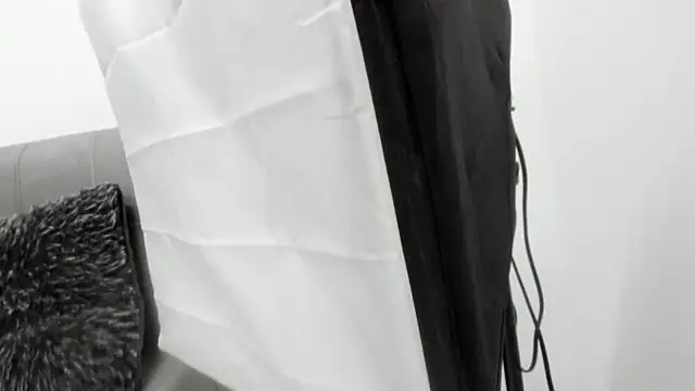 Snapshot of AbigailWilliams_ chatting on 11-08-25, 11:54 AbigailWilliams online show from 11-08-25, 11:54