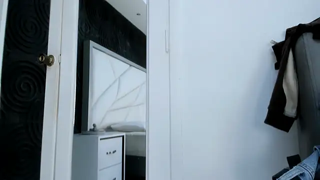 Snapshot of AbigailWilliams_ chatting on 11-13-25, 11:09 AbigailWilliams online show from 11-13-25, 11:09