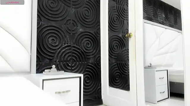 Snapshot of AbigailWilliams_ chatting on 11-17-25, 11:16 AbigailWilliams online show from 11-17-25, 11:16