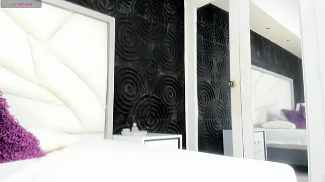 Snapshot of AbigailWilliams_ chatting on 11-25-25, 11:10 AbigailWilliams online show from 11-25-25, 11:10