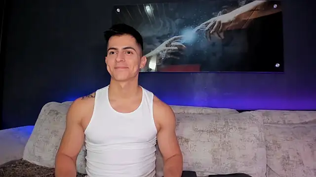 Crhis N Derek online show from 02-02-25, 08:41