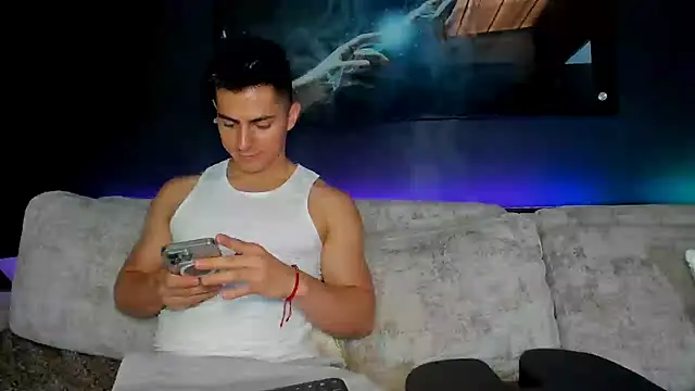 Crhis N Derek online show from 03-09-25, 04:33