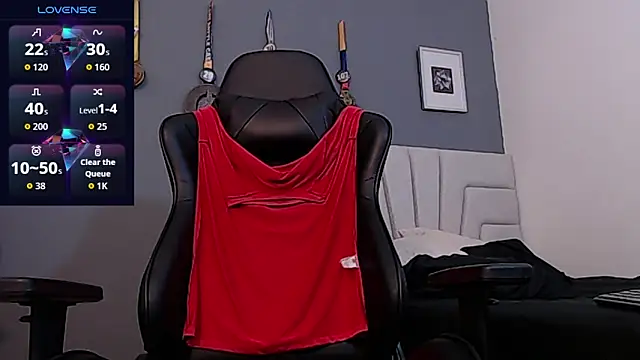 Snapshot of AndyBlass chatting on 09-12-25, 03:17 AndyBlass online show from 09-12-25, 03:17