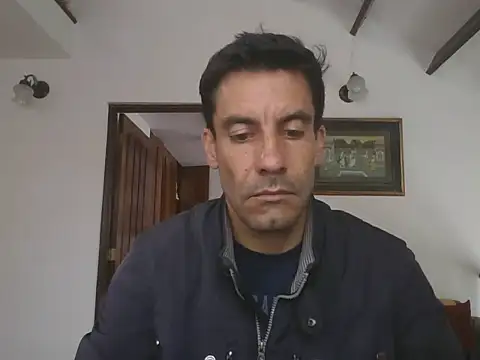 Snapshot of elkike1980 chatting on 04-29-26, 04:44 elkike1980 online show from 04-29-26, 04:44