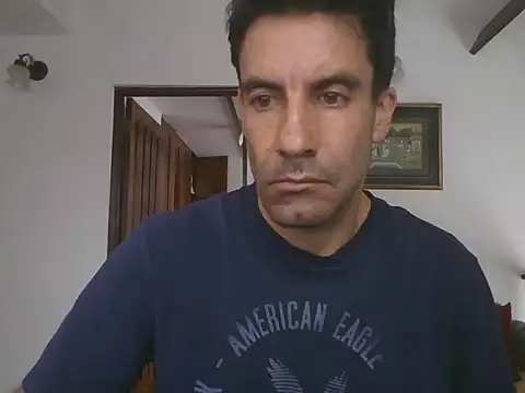 Snapshot of elkike1980 chatting on 04-29-26, 05:30 elkike1980 online show from 04-29-26, 05:30