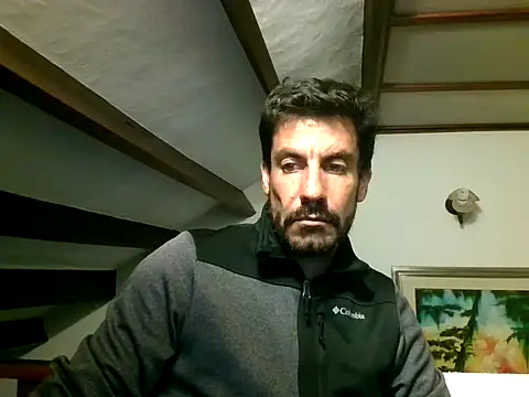 Snapshot of elkike1980 chatting on 05-21-26, 02:29 elkike1980 online show from 05-21-26, 02:29