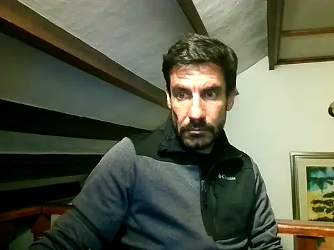 Snapshot of elkike1980 chatting on 05-23-26, 03:01 elkike1980 online show from 05-23-26, 03:01
