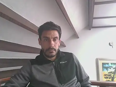 Snapshot of elkike1980 chatting on 05-25-26, 04:24 elkike1980 online show from 05-25-26, 04:24
