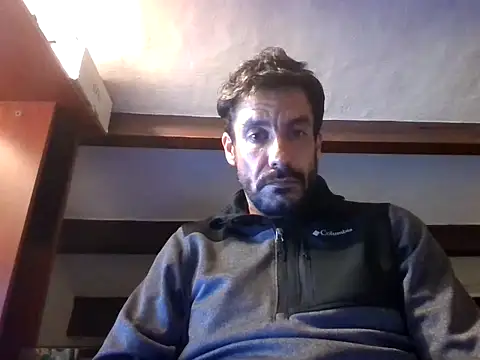Snapshot of elkike1980 chatting on 05-29-26, 03:59 elkike1980 online show from 05-29-26, 03:59