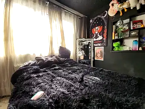 Nyx nayla online show from 12-15-24, 02:16