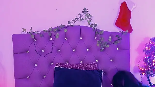 Nyx nayla online show from 12-19-24, 07:18