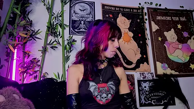 Nyx nayla online show from 04-21-26, 02:51