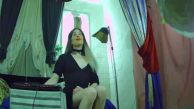 Snapshot of Mary_Loon chatting on 11-23-25, 07:35 Mary Loon online show from 11-23-25, 07:35