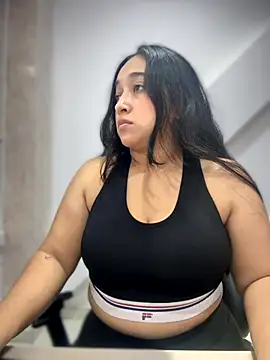 Snapshot of cata_megan chatting on 12-04-25, 07:39 cata megan online show from 12-04-25, 07:39