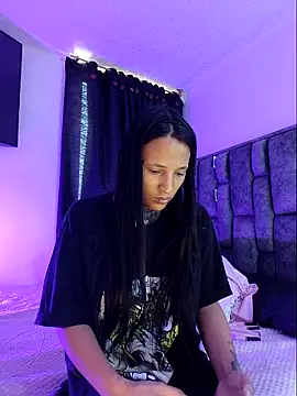 Snapshot of Nicole420squirt chatting on 03-22-25, 05:41 Nicole420squirt online show from 03-22-25, 05:41