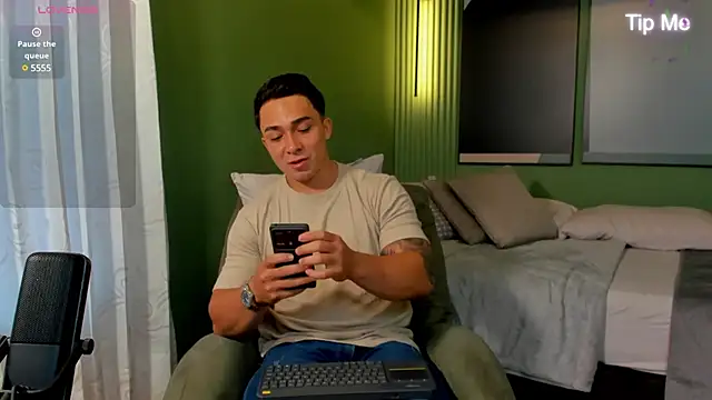 Ryan Hunt online show from 01-17-25, 05:08