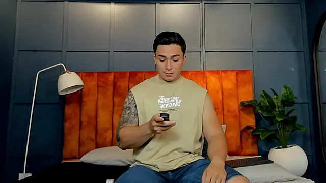 Ryan Hunt online show from 02-04-25, 12:33