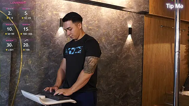 Ryan Hunt online show from 11-29-25, 12:30