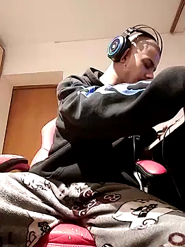 Snapshot of BigDickEnrg7195 chatting on 12-08-24, 11:51 BigDickEnrg7195 online show from 12-08-24, 11:51