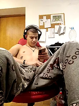 Snapshot of BigDickEnrg7195 chatting on 02-01-25, 06:32 BigDickEnrg7195 online show from 02-01-25, 06:32