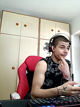 Snapshot of BigDickEnrg7195 chatting on 02-06-25, 11:21 BigDickEnrg7195 online show from 02-06-25, 11:21